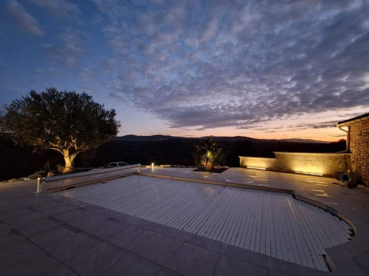 Aménagement paysager, Charly