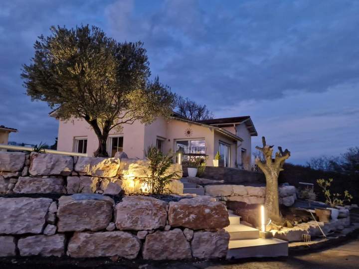 Création de muret, Givors